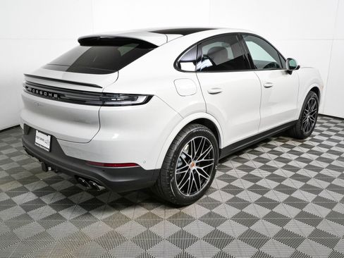 New 2026 Porsche Cayenne Coupe AWD/4WD image 30