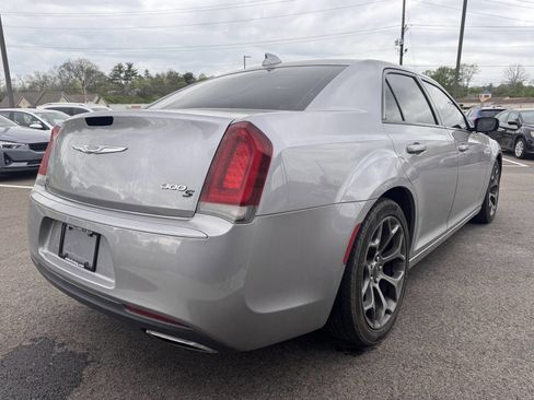Used 2018 Chrysler 300 S image 8