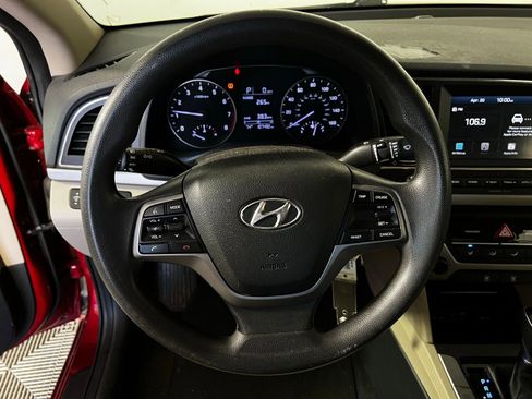 Used 2017 Hyundai Elantra SE image 10