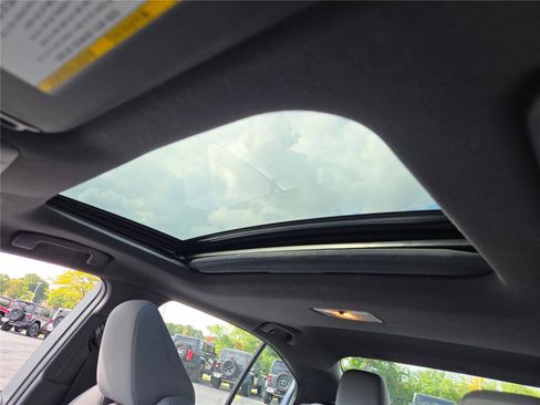 Used 2022 Toyota Corolla SE image 27