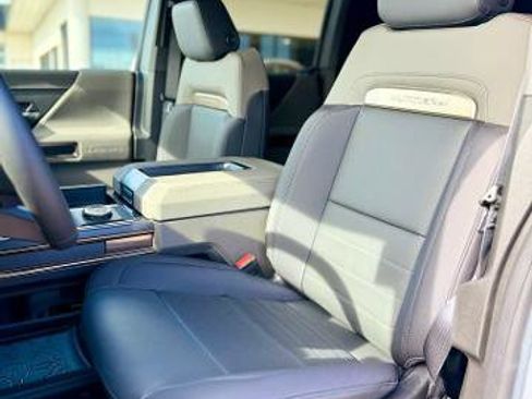 New 2025 GMC Hummer EV 2X AWD/4WD image 12