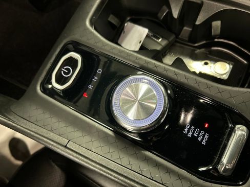 Used 2024 Jeep Wagoneer Launch Edition image 19