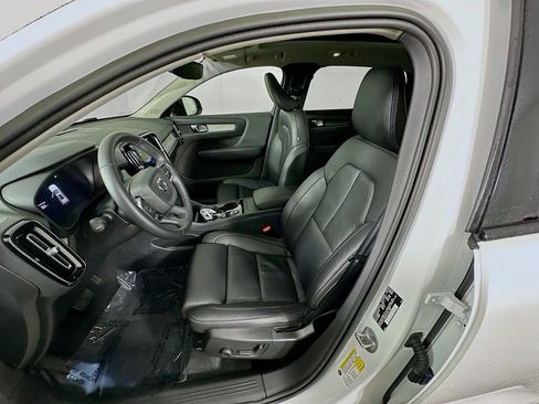 Used 2023 Volvo XC40 B5 Plus w/ Driver Assist Package image 29