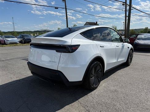 Used 2026 Tesla Model Y Long Range AWD/4WD image 5