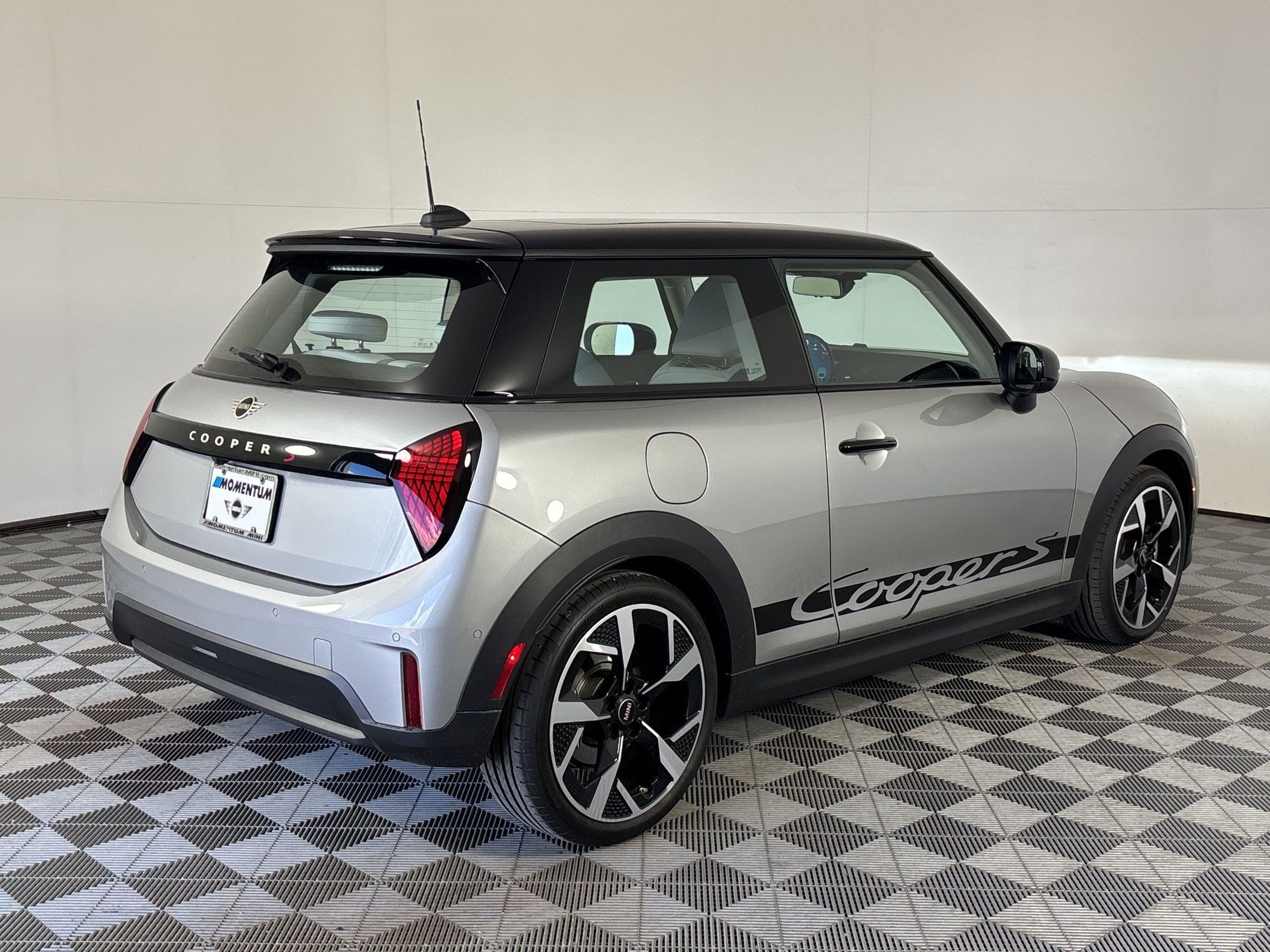 Used 2026 MINI Cooper S FWD image 9