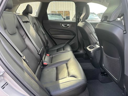 Used 2025 Volvo XC60 B5 Core w/ Climate Package image 12