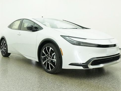 New 2026 Toyota Prius Plug-In Hybrid FWD image 29