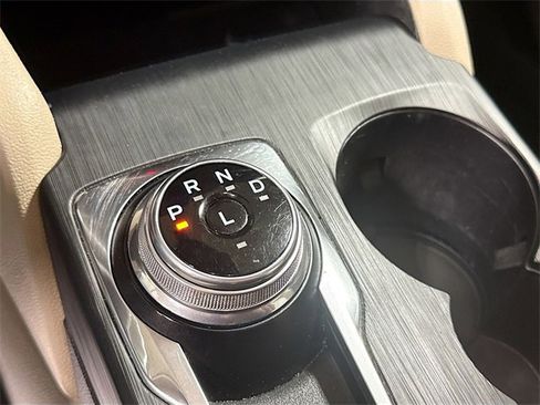 Used 2020 Ford Escape SEL image 18