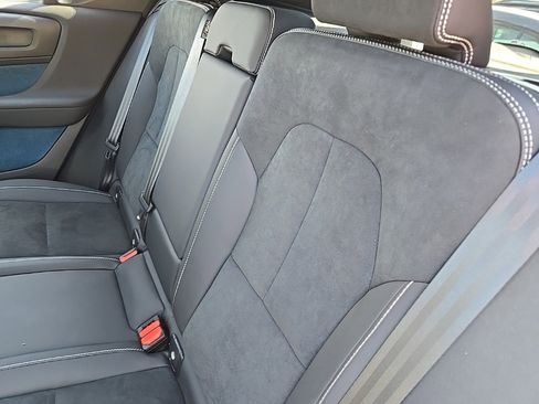 Certified 2023 Volvo XC40 Recharge Ultimate image 10