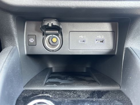 New 2025 Nissan Versa SR image 7