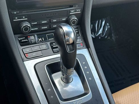 Certified 2019 Porsche 718 Boxster image 25