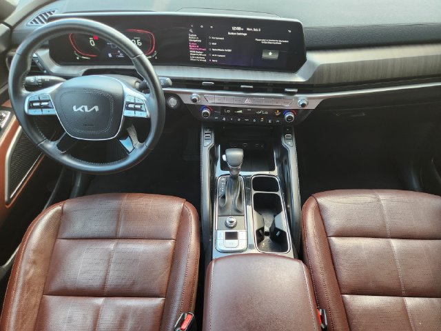 Used 2023 Kia Telluride EX w/ EX Captain's Chair Package FWD image 26
