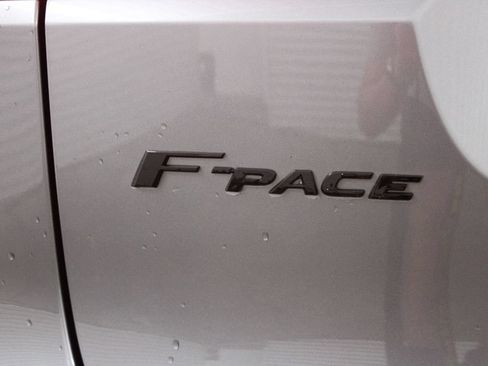 Used 2022 Jaguar F-PACE S AWD/4WD image 31