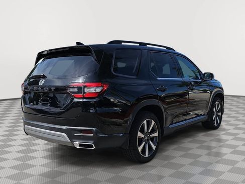 Used 2024 Honda Pilot Touring image 8