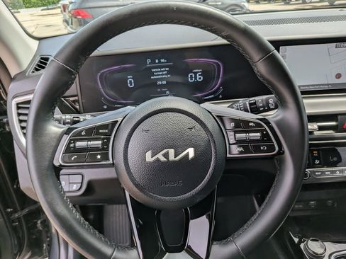 Certified 2025 Kia Seltos S FWD image 27