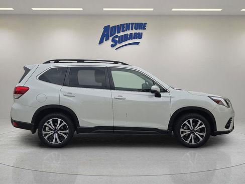 Used 2023 Subaru Forester Limited AWD/4WD image 7