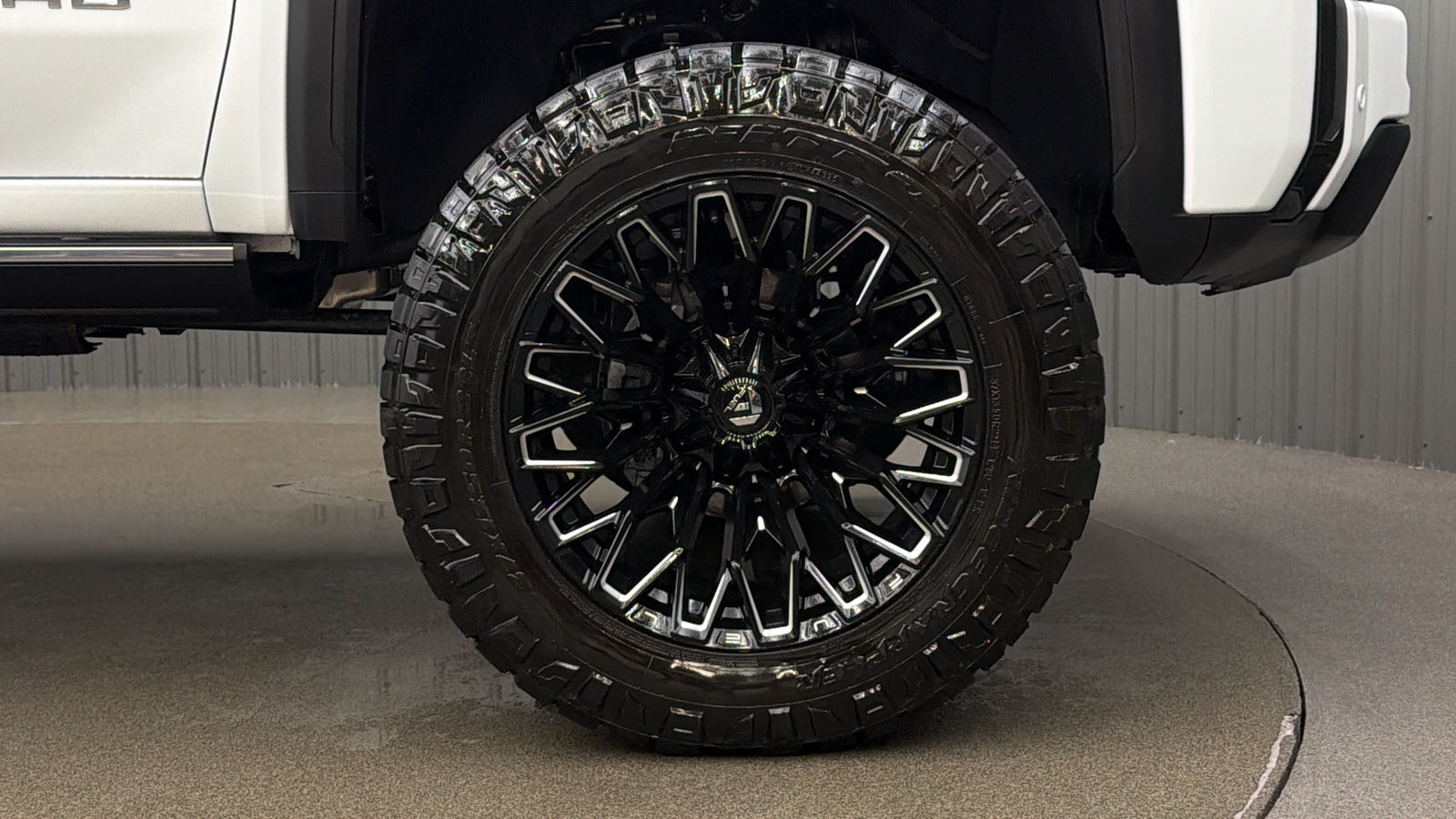 Used 2026 GMC Sierra 2500 Denali Ultimate AWD/4WD image 9