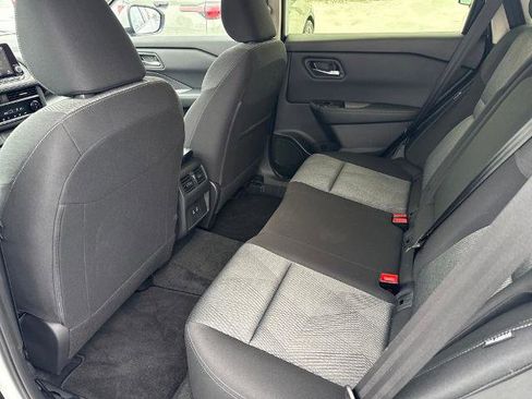 Certified 2025 Nissan Rogue SV AWD/4WD image 18