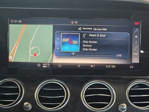 Used 2018 Mercedes-Benz E 300 image 12