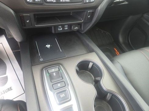 Used 2025 Honda Ridgeline TrailSport image 17