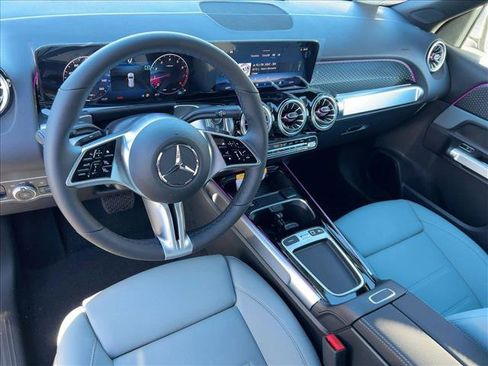 Used 2026 Mercedes-Benz GLB 250 4MATIC image 3