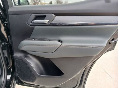 New 2026 GMC Terrain AT4 w/ Convenience Package III image 22