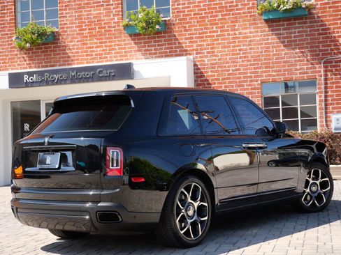 Certified 2022 Rolls-Royce Cullinan Black Badge w/ Dark Exterior Package image 2
