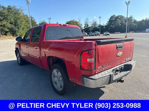 Used 2011 Chevrolet Silverado 1500 LT w/ Texas Edition RWD image 3