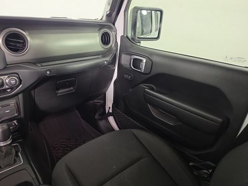 Used 2023 Jeep Gladiator Sport AWD/4WD image 36