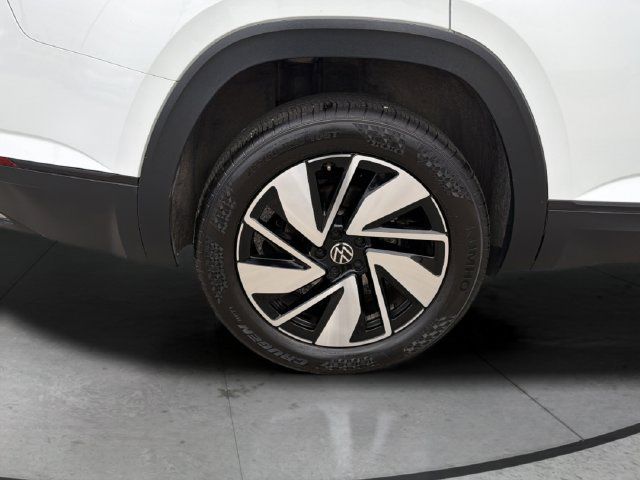 Used 2025 Volkswagen Atlas SE AWD/4WD image 33