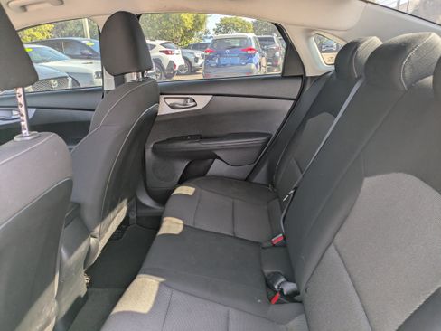 Used 2022 Kia Forte LXS image 13