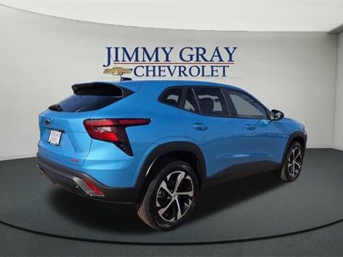 New 2026 Chevrolet Trax RS image 3