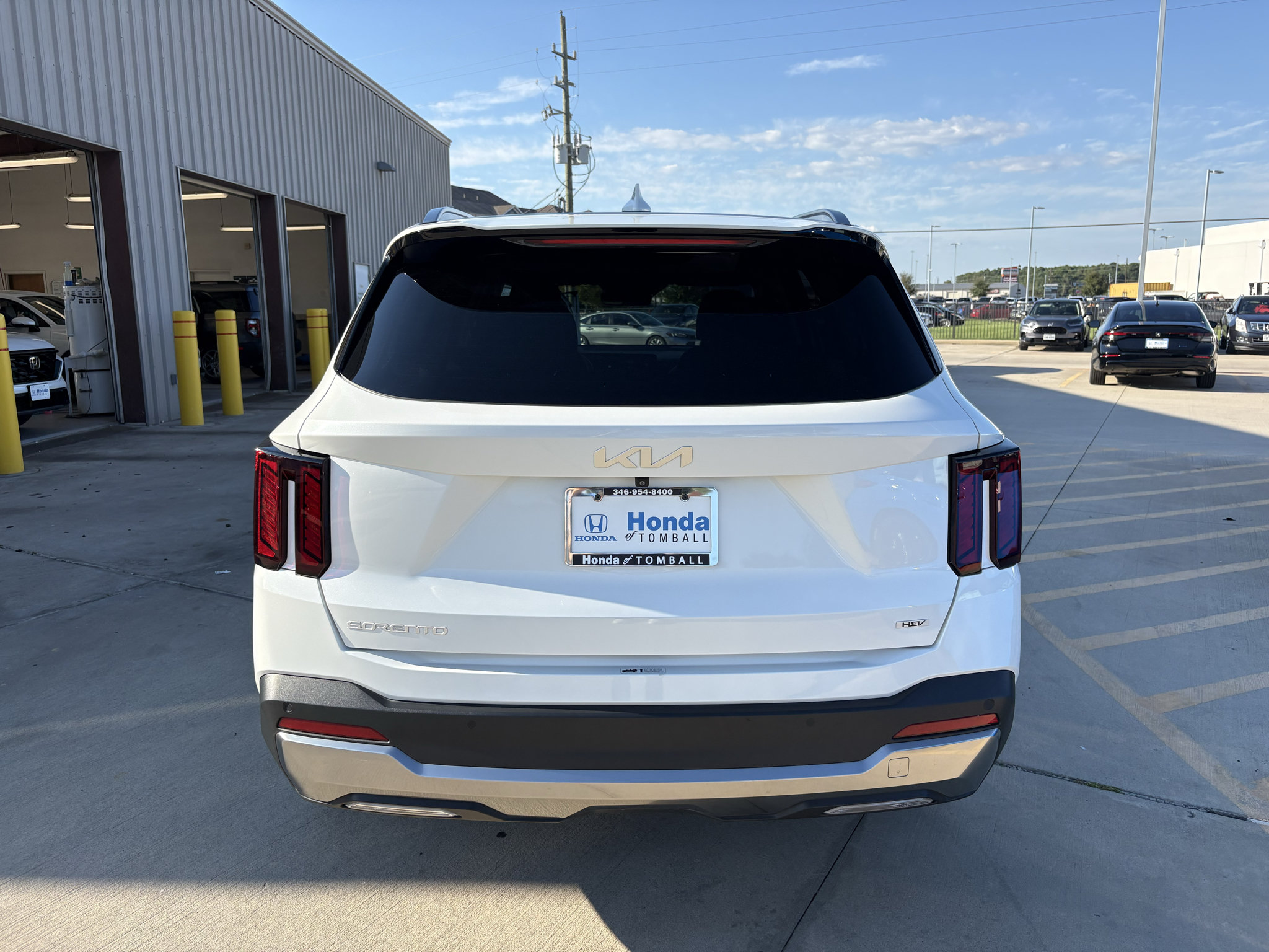 Used 2025 Kia Sorento EX w/ EX Panoramic Sunroof Package FWD image 7