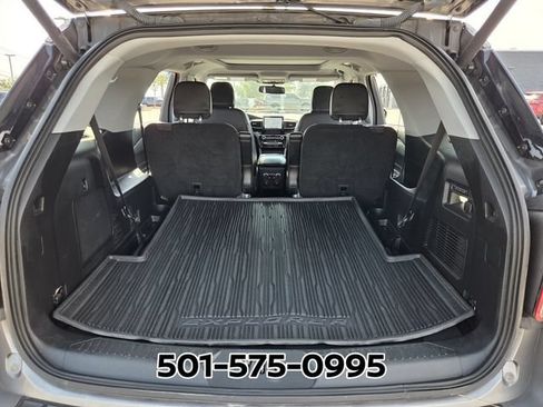 Used 2021 Ford Explorer Limited w/ Equipment Group 301A RWD image 17
