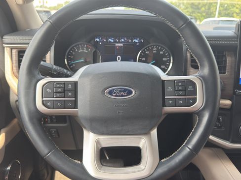 Used 2023 Ford Expedition Limited RWD image 27