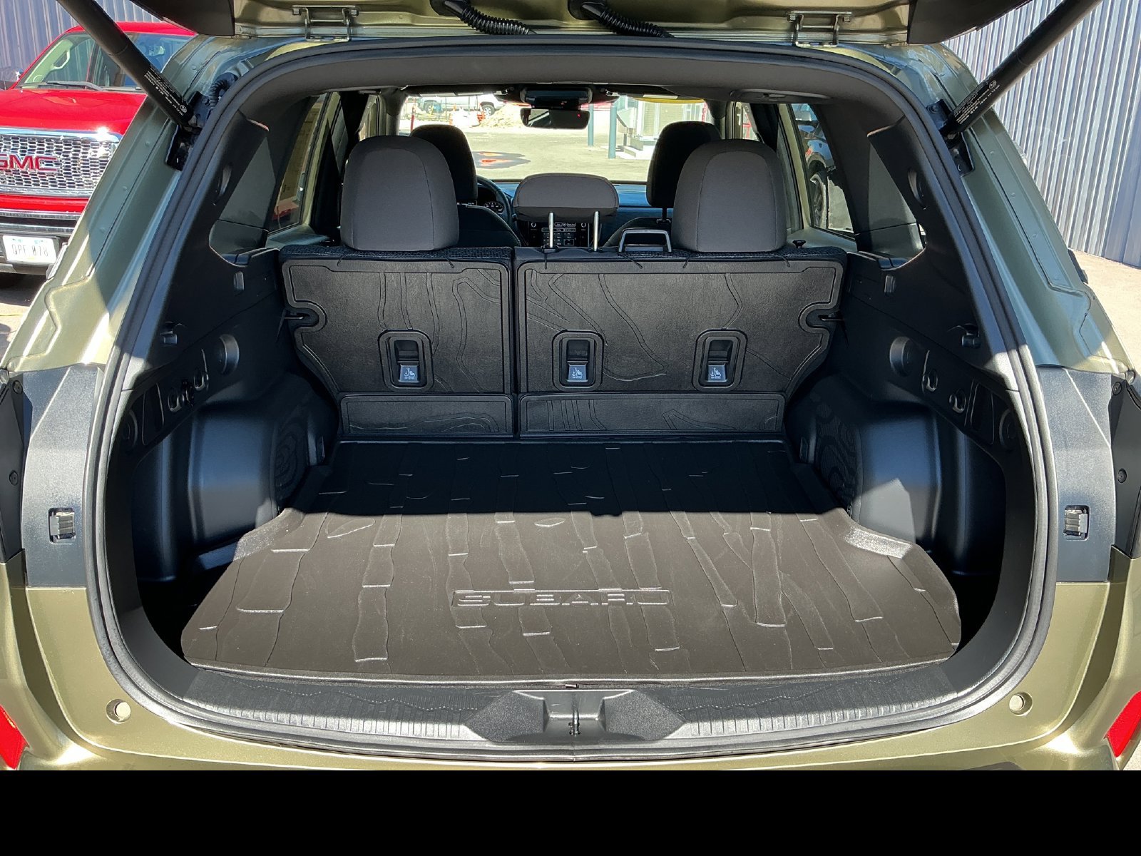 Certified 2025 Subaru Forester Premium AWD/4WD image 23