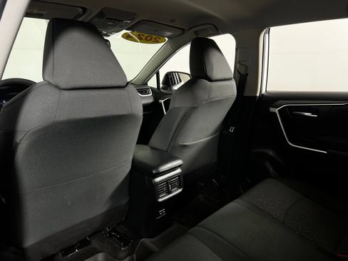 Certified 2024 Toyota RAV4 XLE FWD image 21