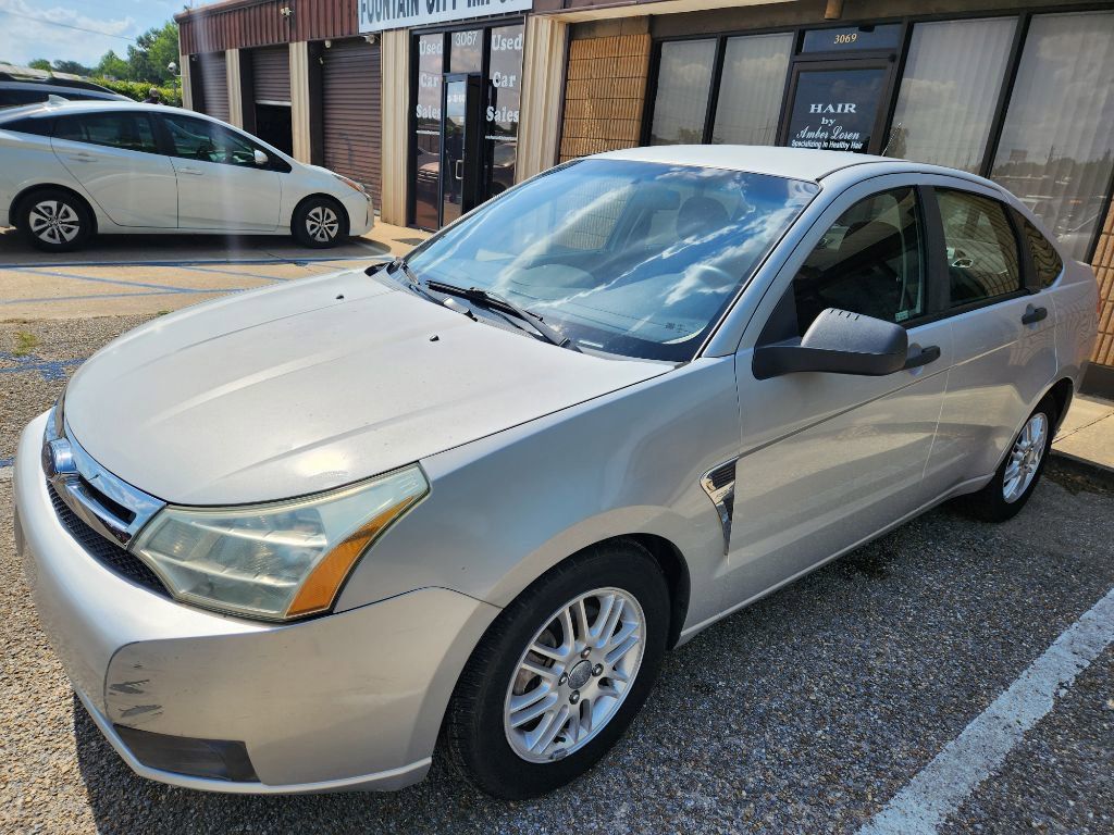 Used 2008 Ford Focus SE FWD image 1