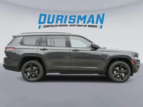 New 2025 Jeep Grand Cherokee L Limited w/ Luxury Tech Group II image 3
