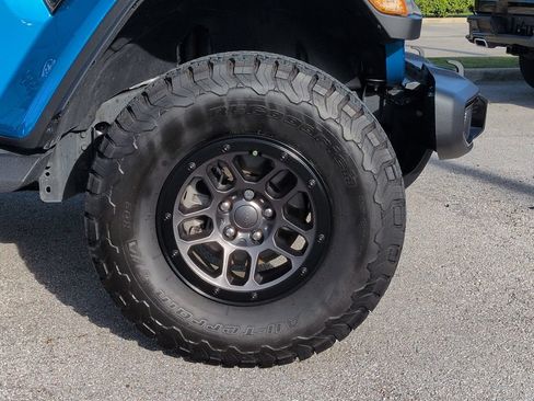 Used 2023 Jeep Wrangler Unlimited Sport w/ Xtreme 35 Tire Package AWD/4WD image 10