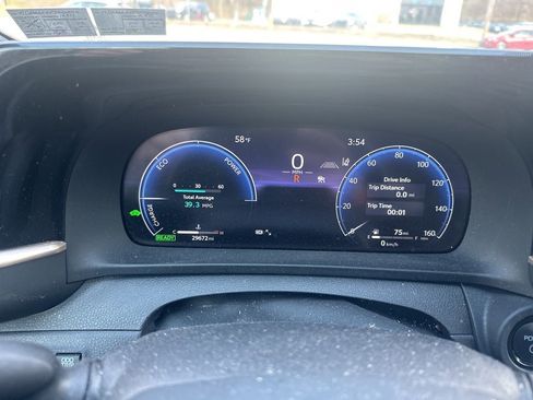 Used 2023 Toyota Crown XLE image 11