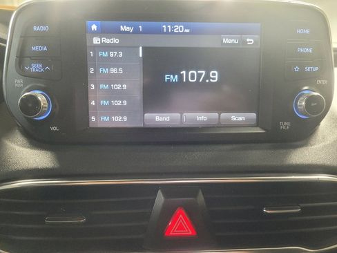 Used 2019 Hyundai Santa Fe SE AWD/4WD image 25