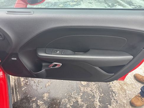Used 2019 Dodge Challenger R/T w/ Plus Package image 28