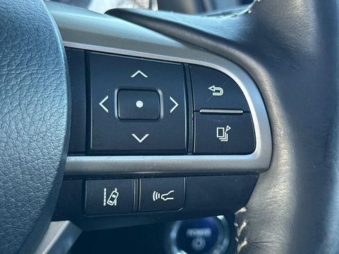 Used 2018 Lexus RX 450hL Premium image 33