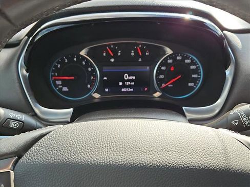 Used 2023 Chevrolet Traverse LT image 11