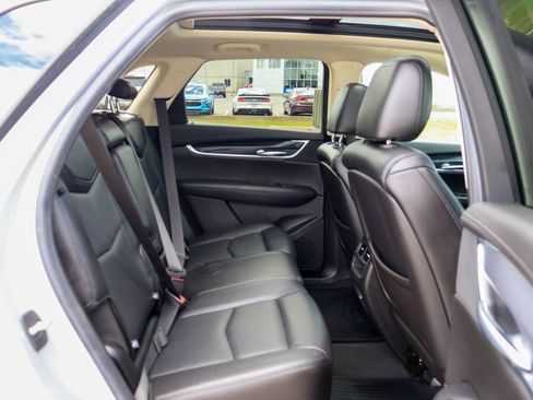 Used 2019 Cadillac XT5 Premium Luxury w/ Driver Assist Package FWD image 12