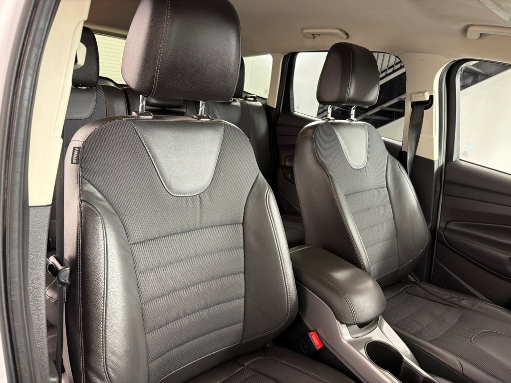 Used 2015 Ford Escape SE AWD/4WD image 23