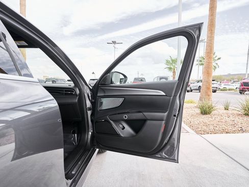 Used 2023 Maserati Grecale GT image 13