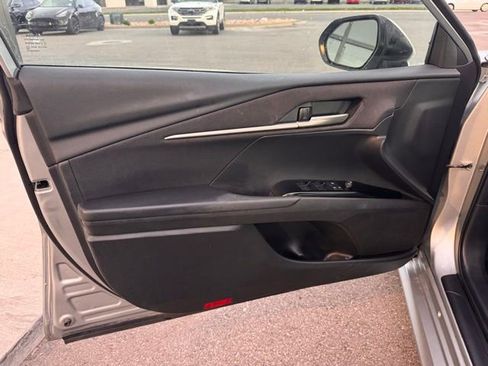 Used 2025 Toyota Camry LE image 7