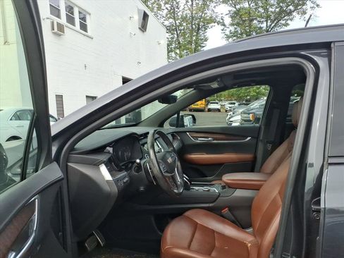 Certified 2022 Cadillac XT5 Sportv w/ Technology Package image 8